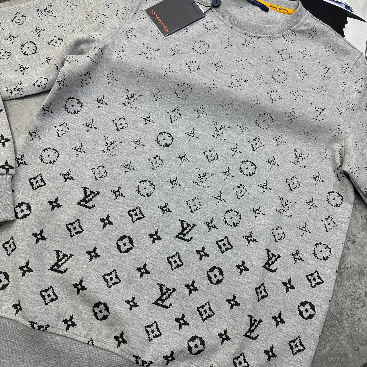 LVE FULL PRINT JUMPER GREY