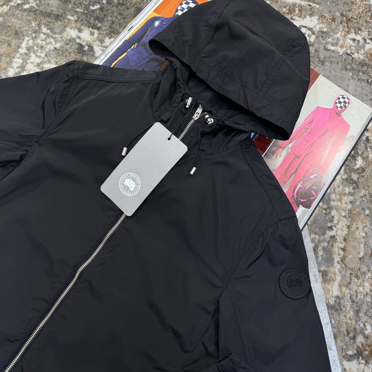 C.G WINDBREAKER SIDE BADGE BLACK