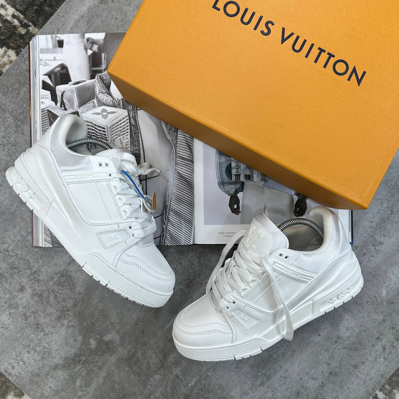 L.ve TRAINER - WHITE