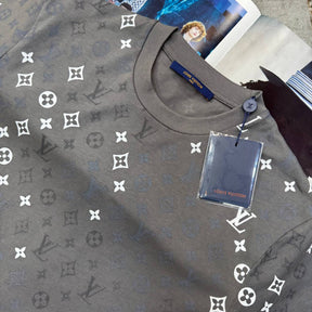 l.V TSHIRT-GREY
