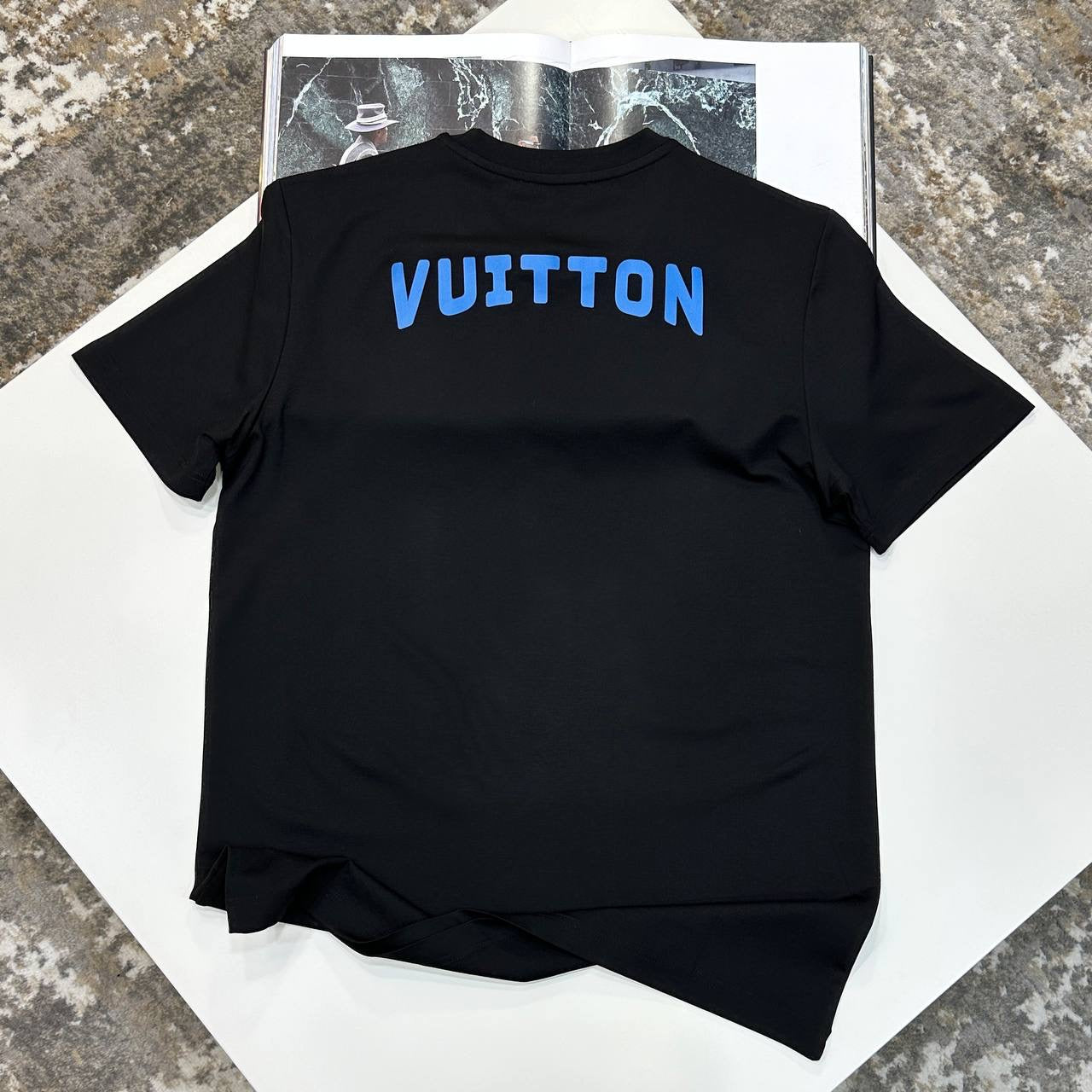 L.V TSHIRT BLACK