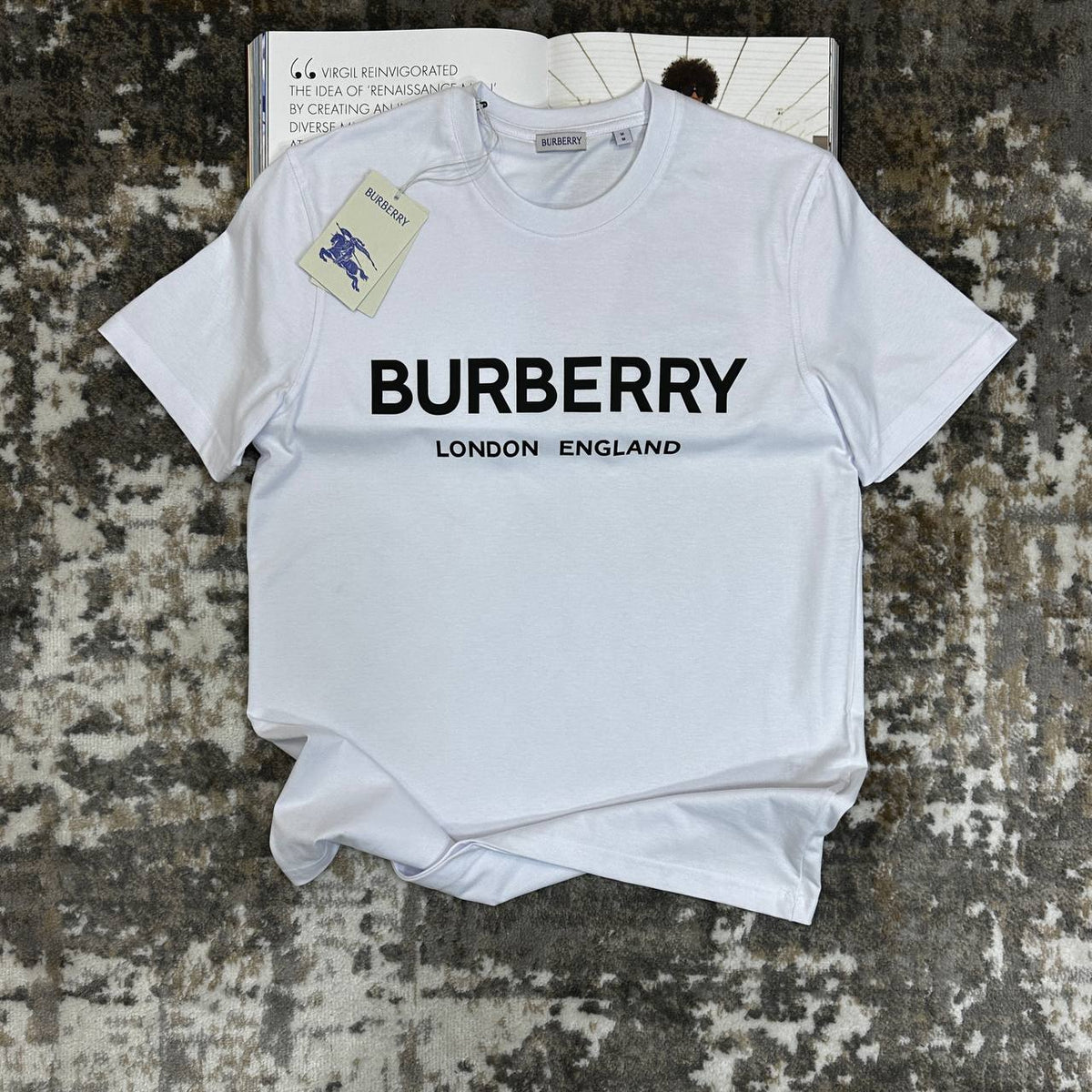 BURBRY TSHIRT-WHITE