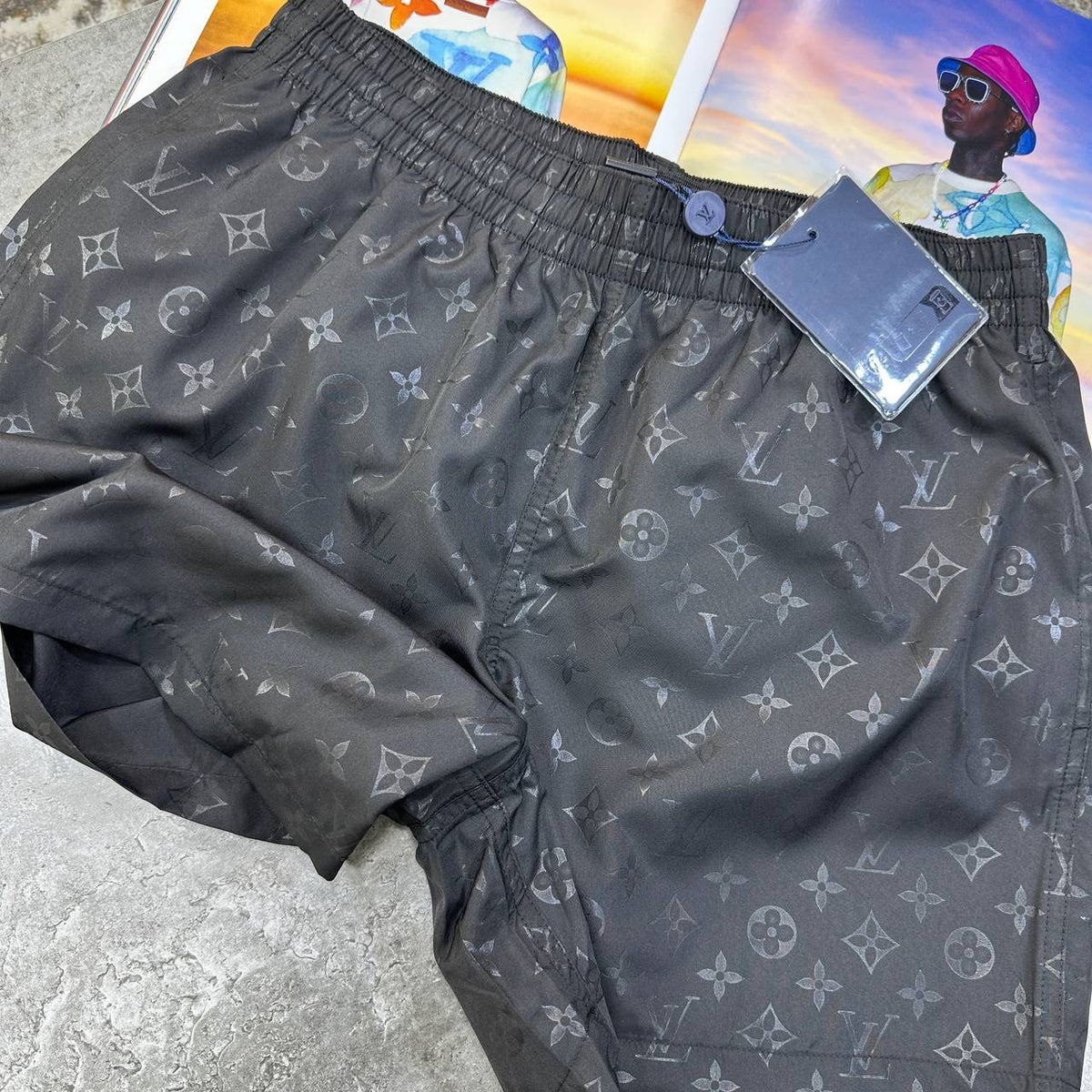 L.V SWIM SHORTS BLACK