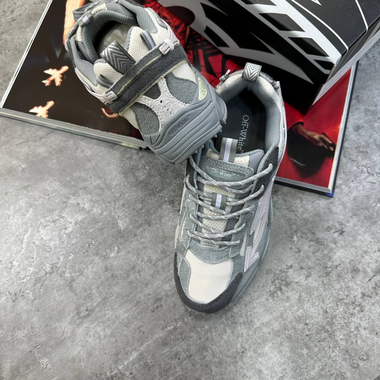 OFF/W TRAINER GREY