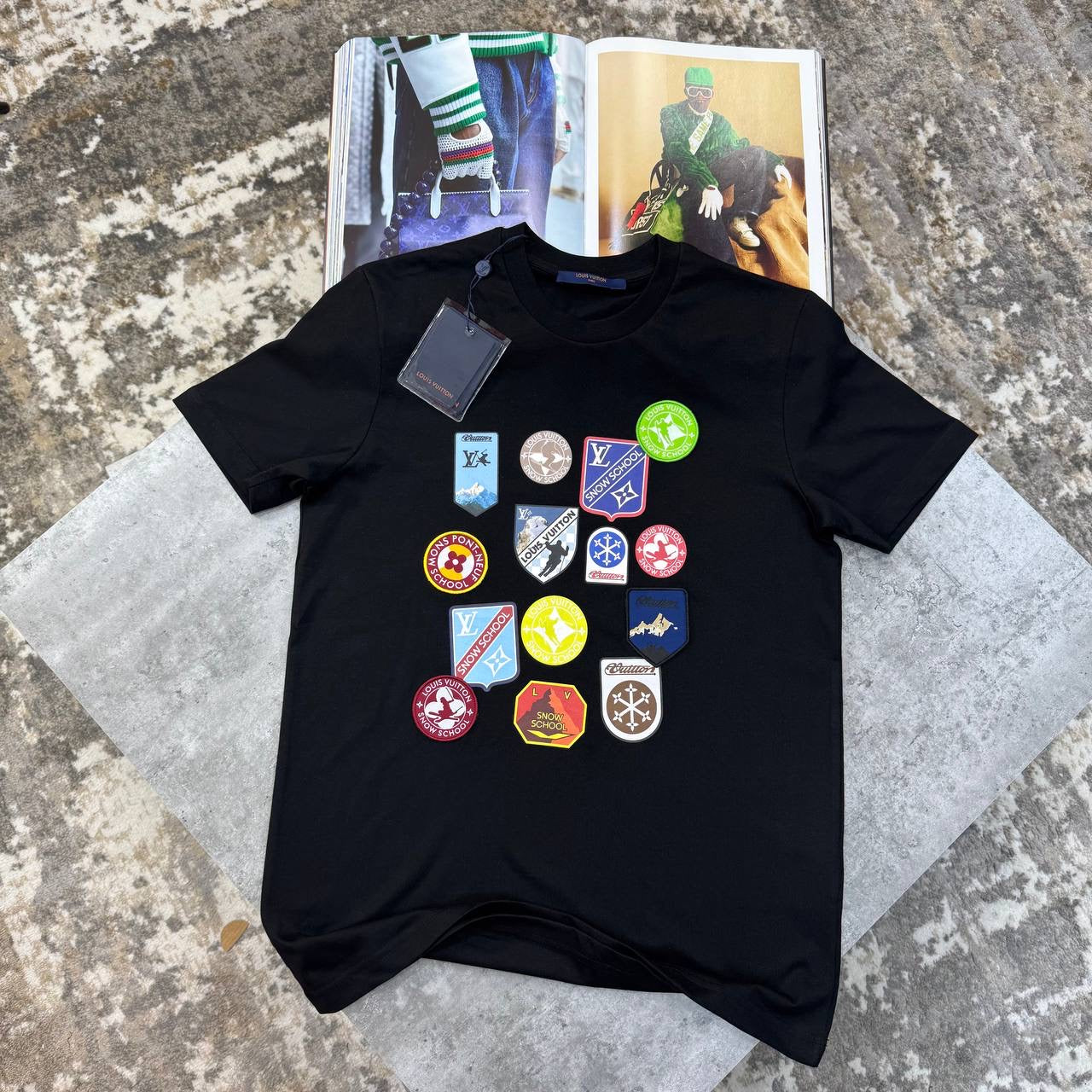 L.V TSHIRT BLACK