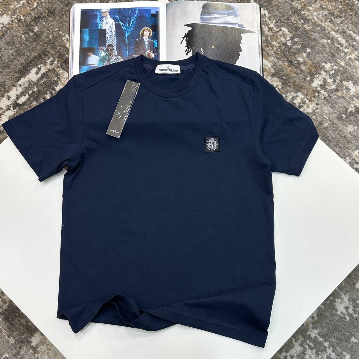 STN-ISLND TSHIRT-NAVY