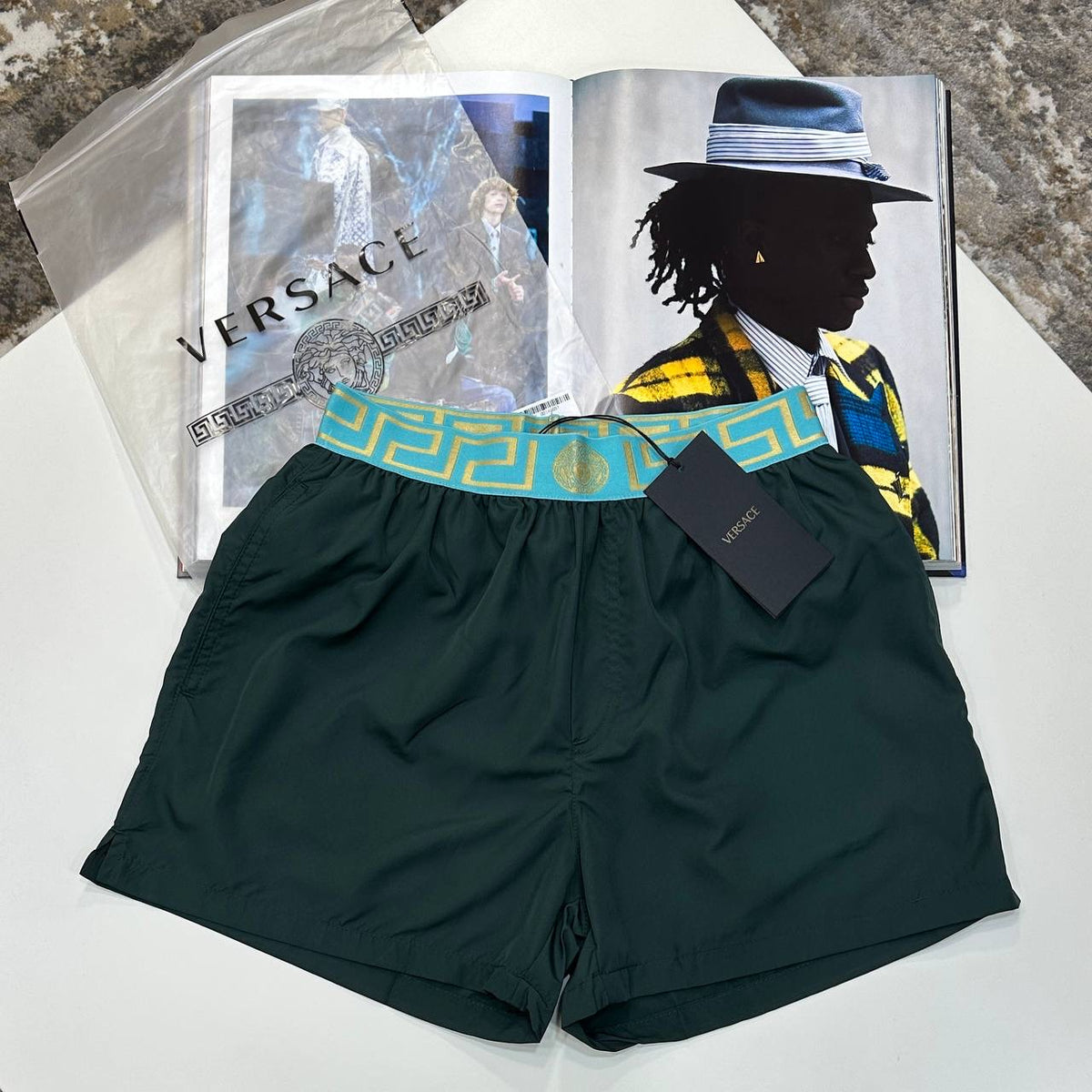 VRCE SWIM SHORTS BLACK/GREEN