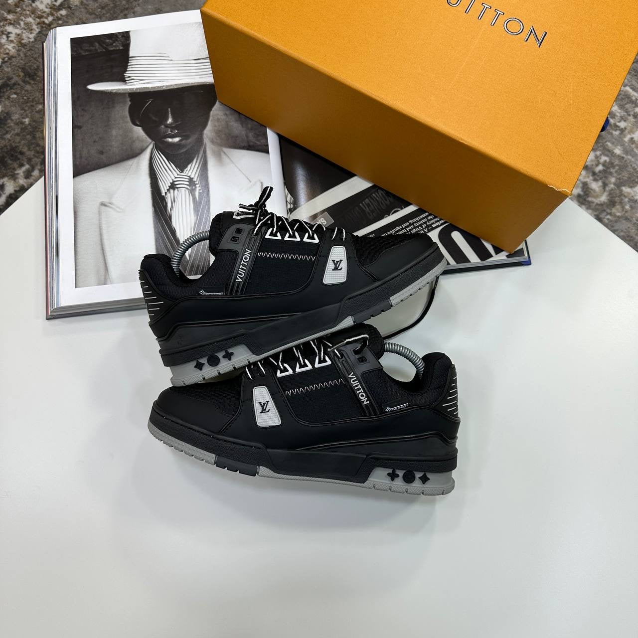 LVE TRAINER - BLACK