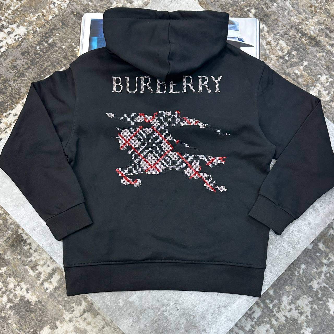 BRBRY BACK BIG BADGE HOODIE