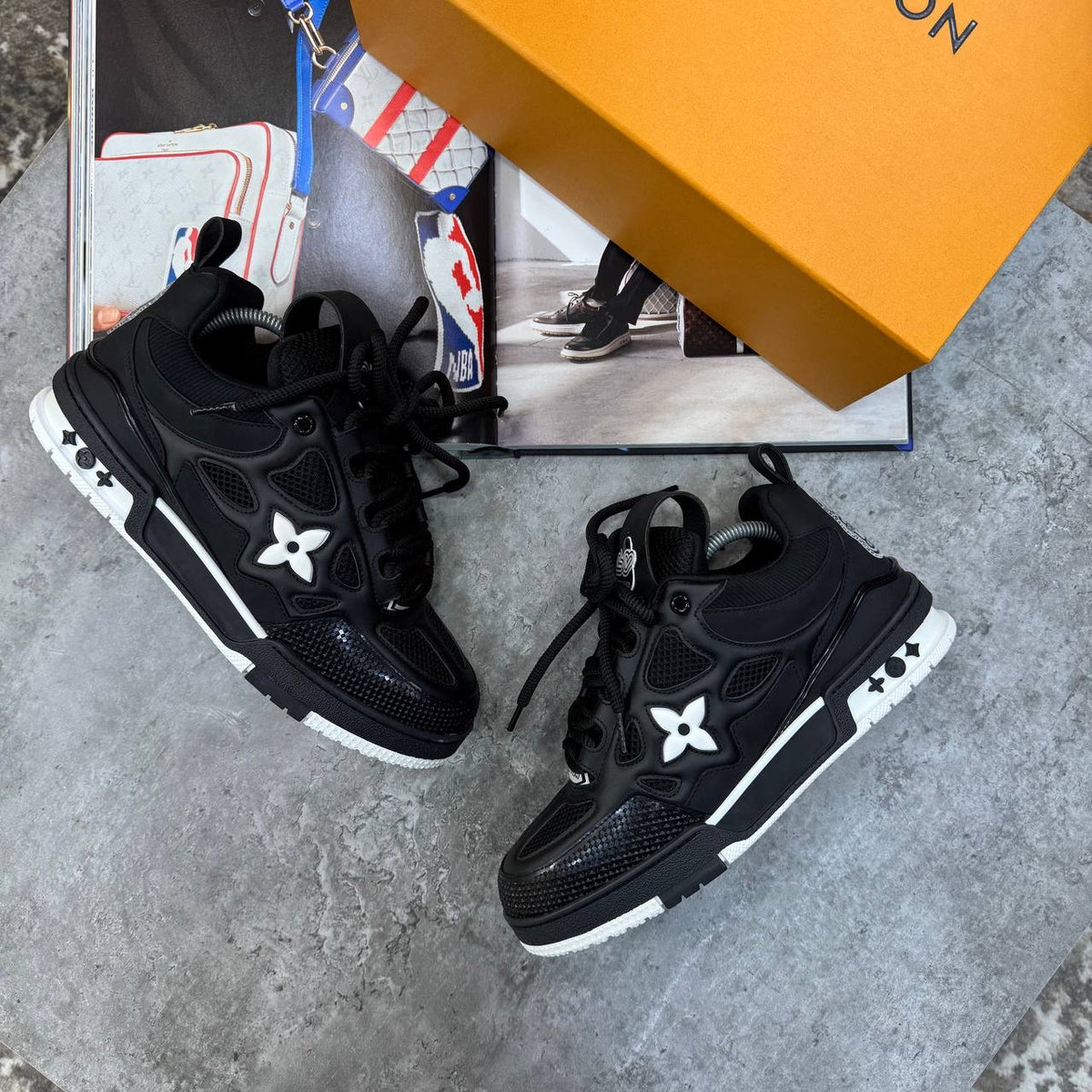 LVE SKATES- BLACK/WHITE