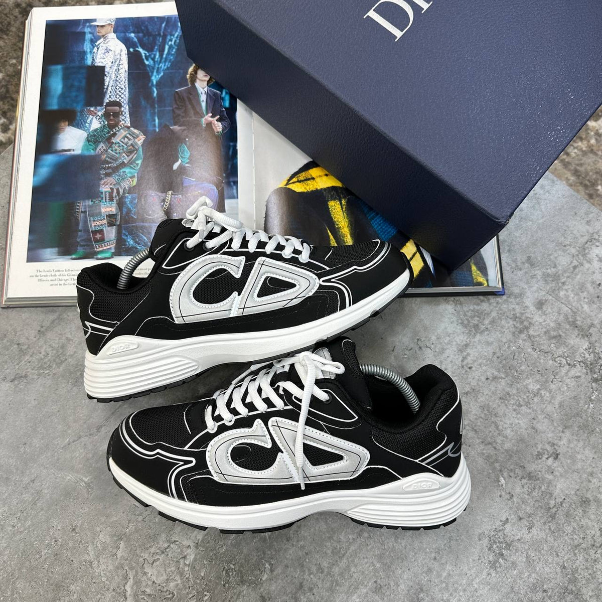 B-30 TRAINER-BLACK/WHITE