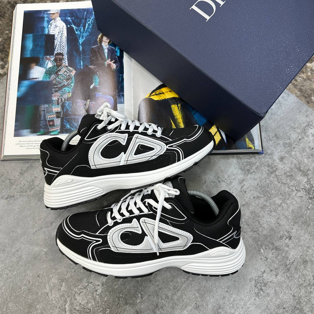 B-30 TRAINER-BLACK/WHITE