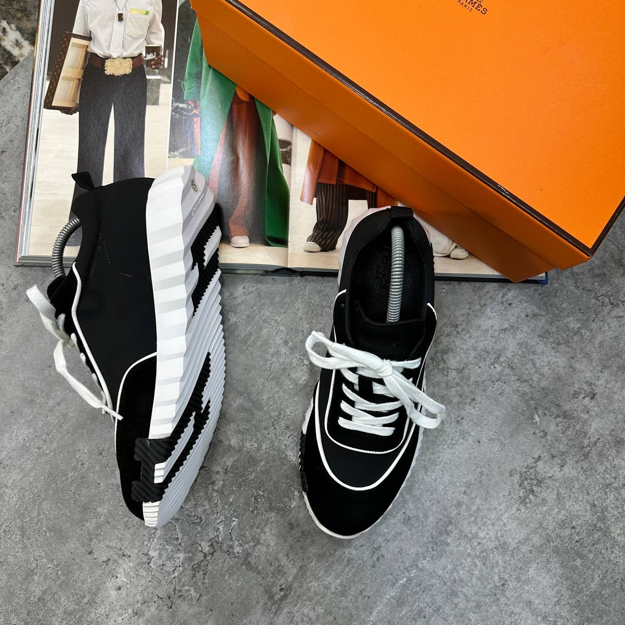 HRMS BOUNCING TRAINERS  BLACK|WHITE