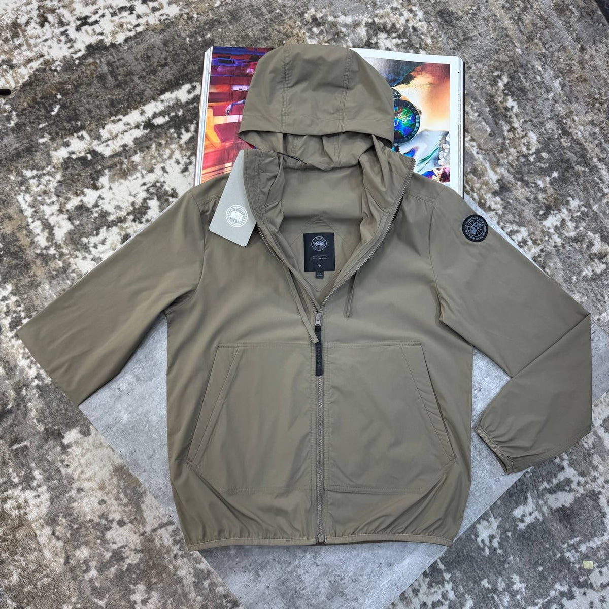 C.G LIGHT WEIGHT JACKET SIDE BLACK BADGE LIGHTBROWN