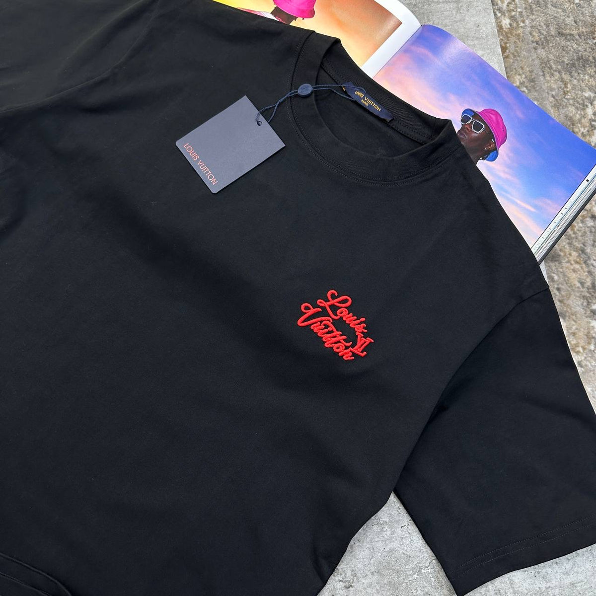 LVE BACK BIG LOGO TSHIRT-BLACK