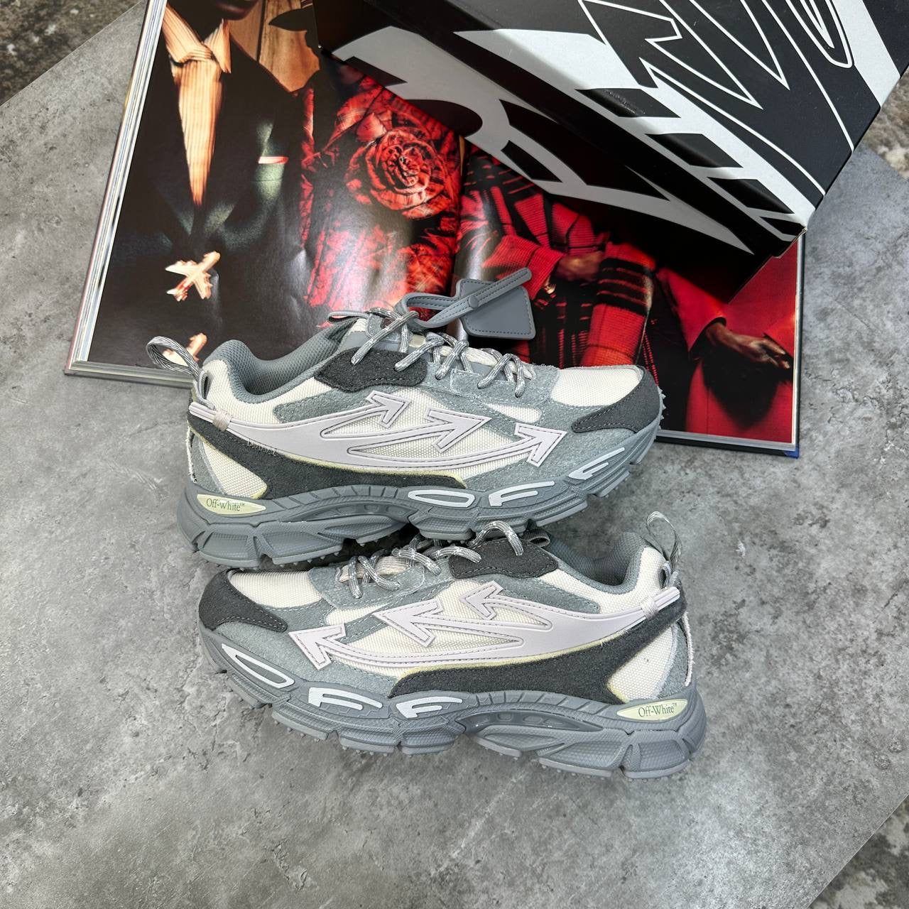 OFF/W TRAINER GREY