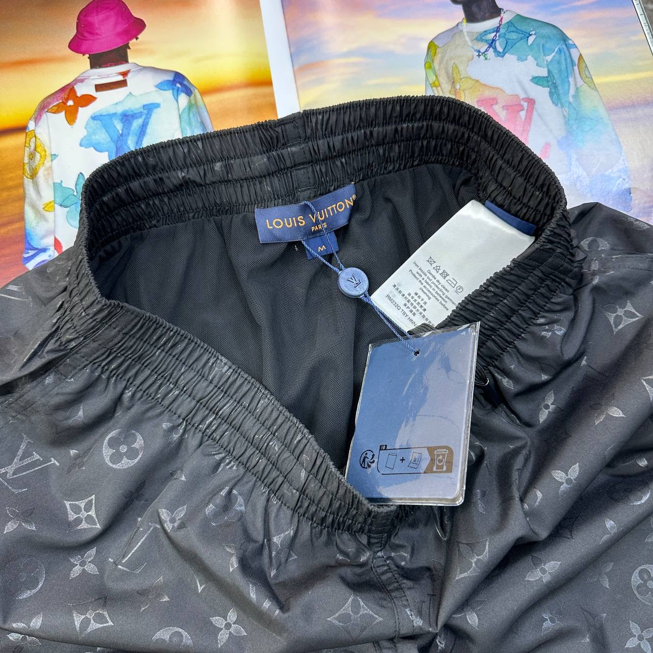 L.V SWIM SHORTS BLACK