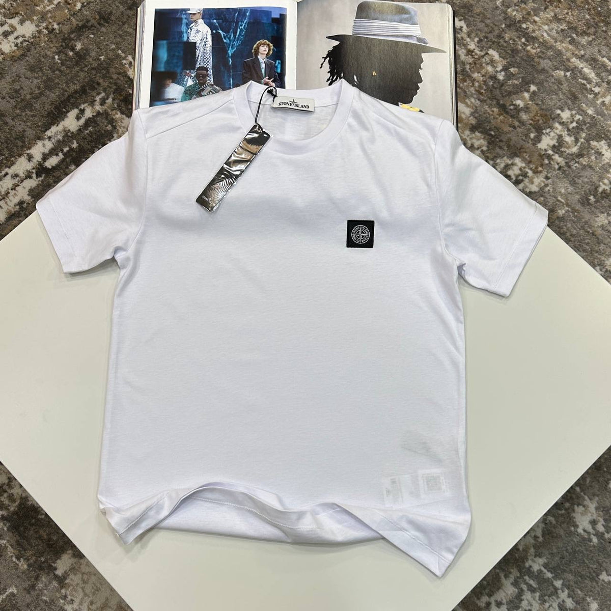 STN-ISLND TSHIRT- WHITE