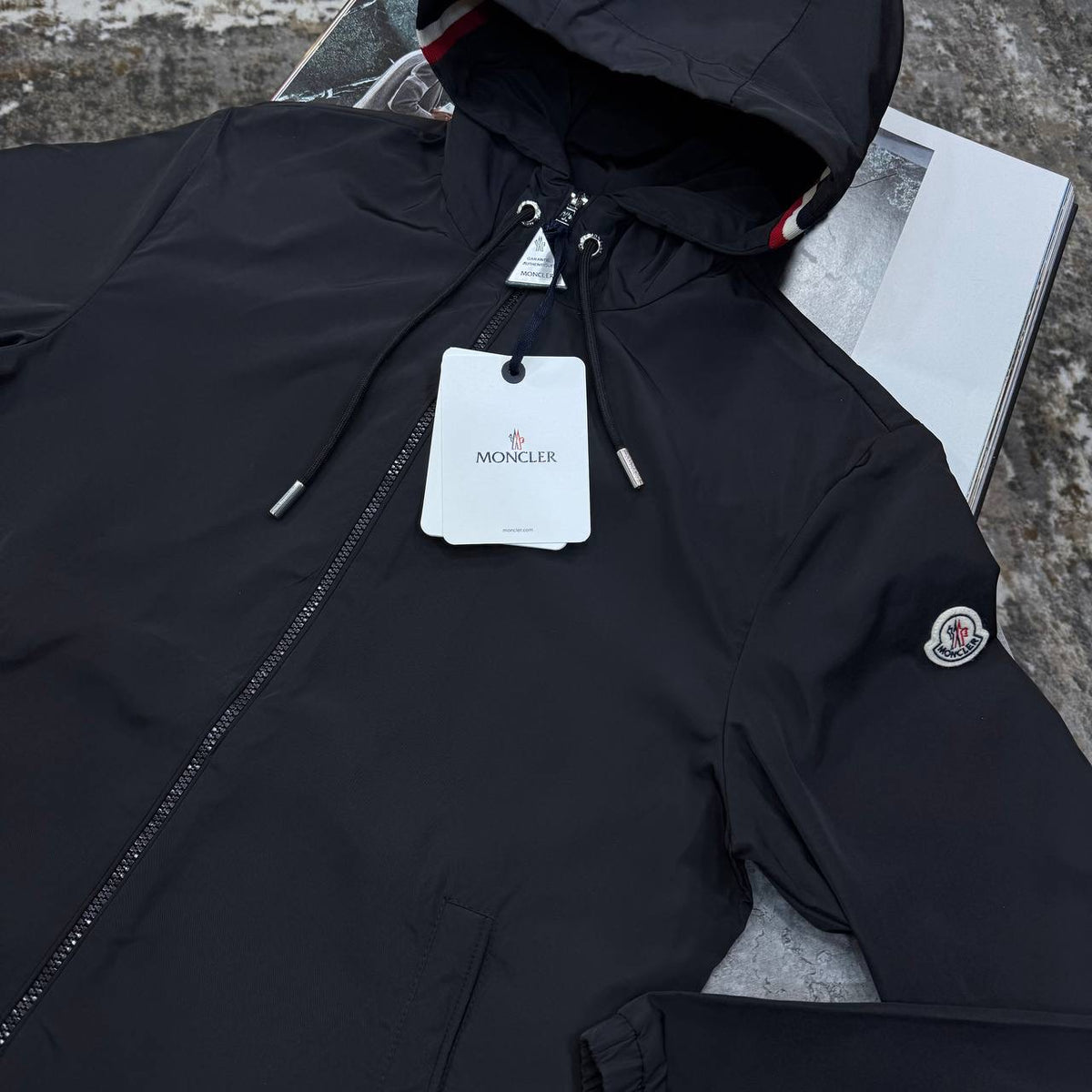 MNLR JACKET WITH  HOOD STRIPS BLACK