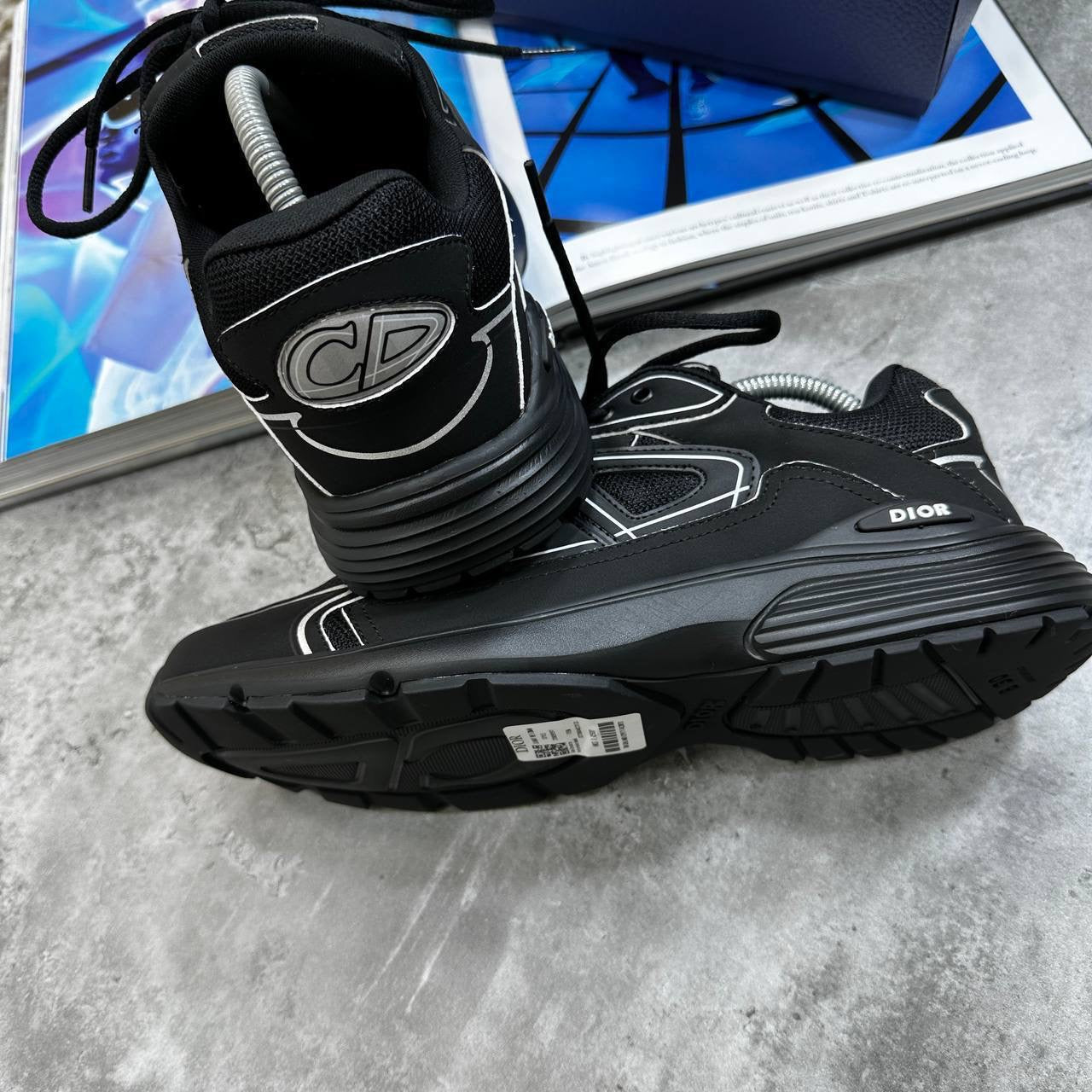 B-30 TRAINER-ALL BLACK