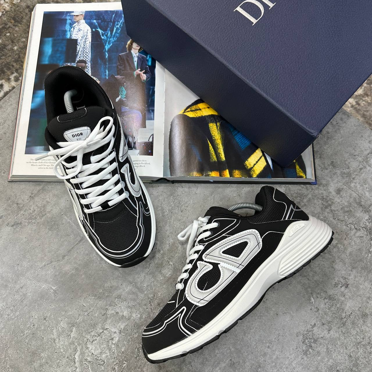 B-30 TRAINER-BLACK/WHITE