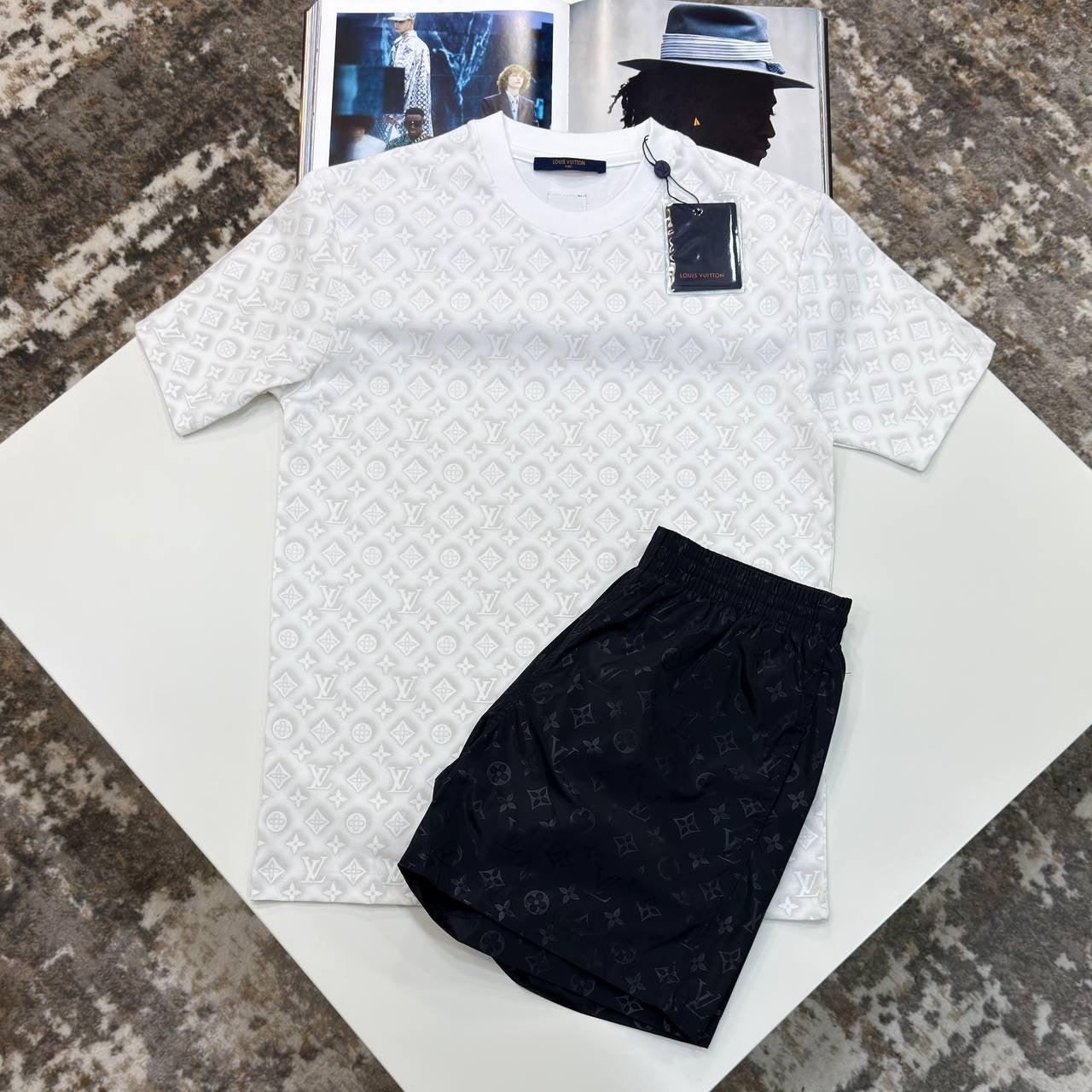 l.V TSHIRT-WHITE