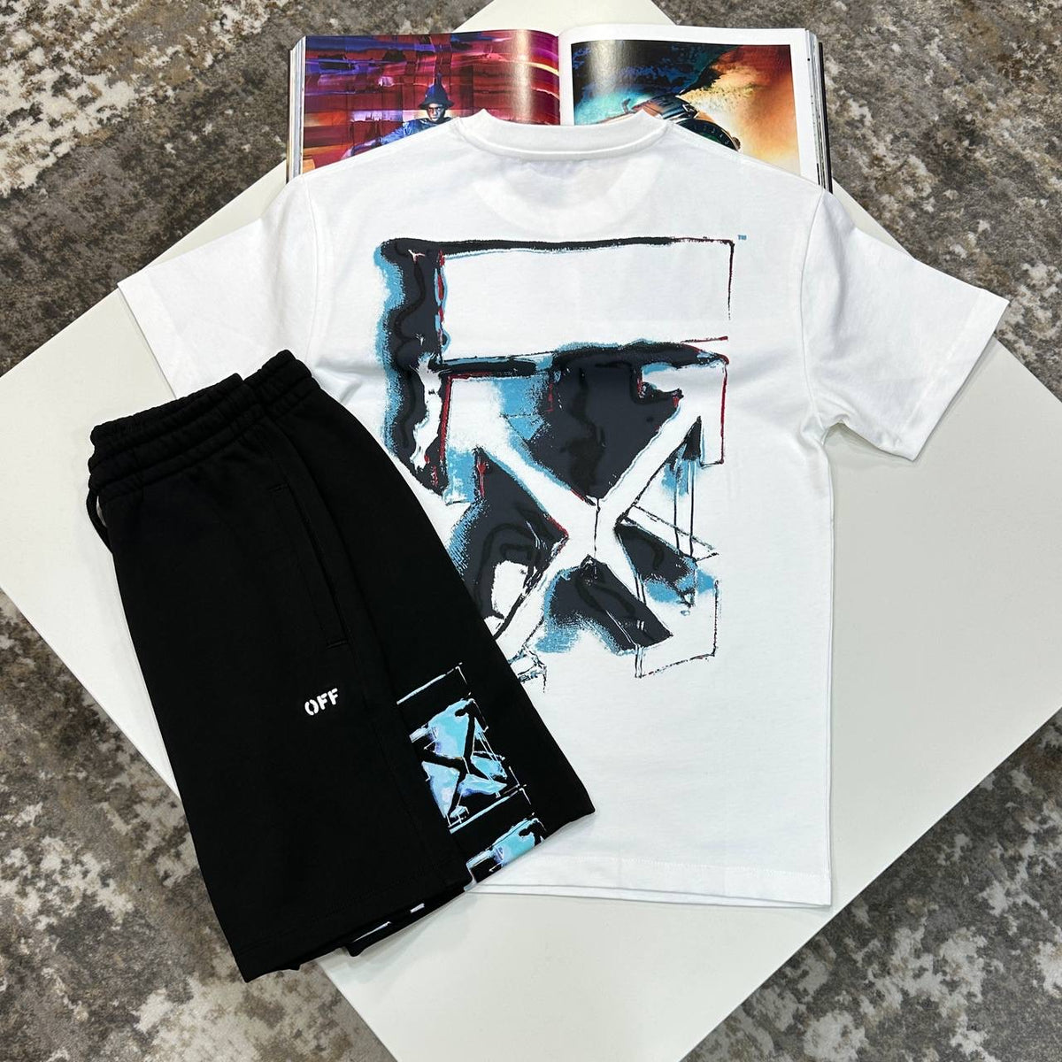 OFF-W SHORT SET BLACK/WHITE