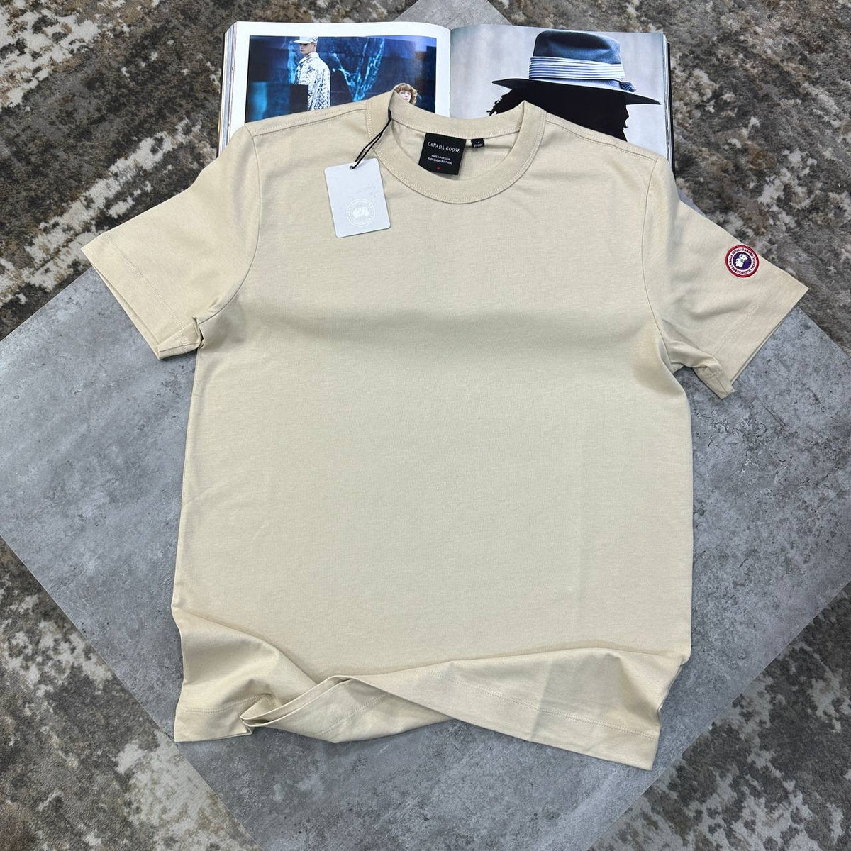 CG SIDE BADGE TSHIRT-BEIGE