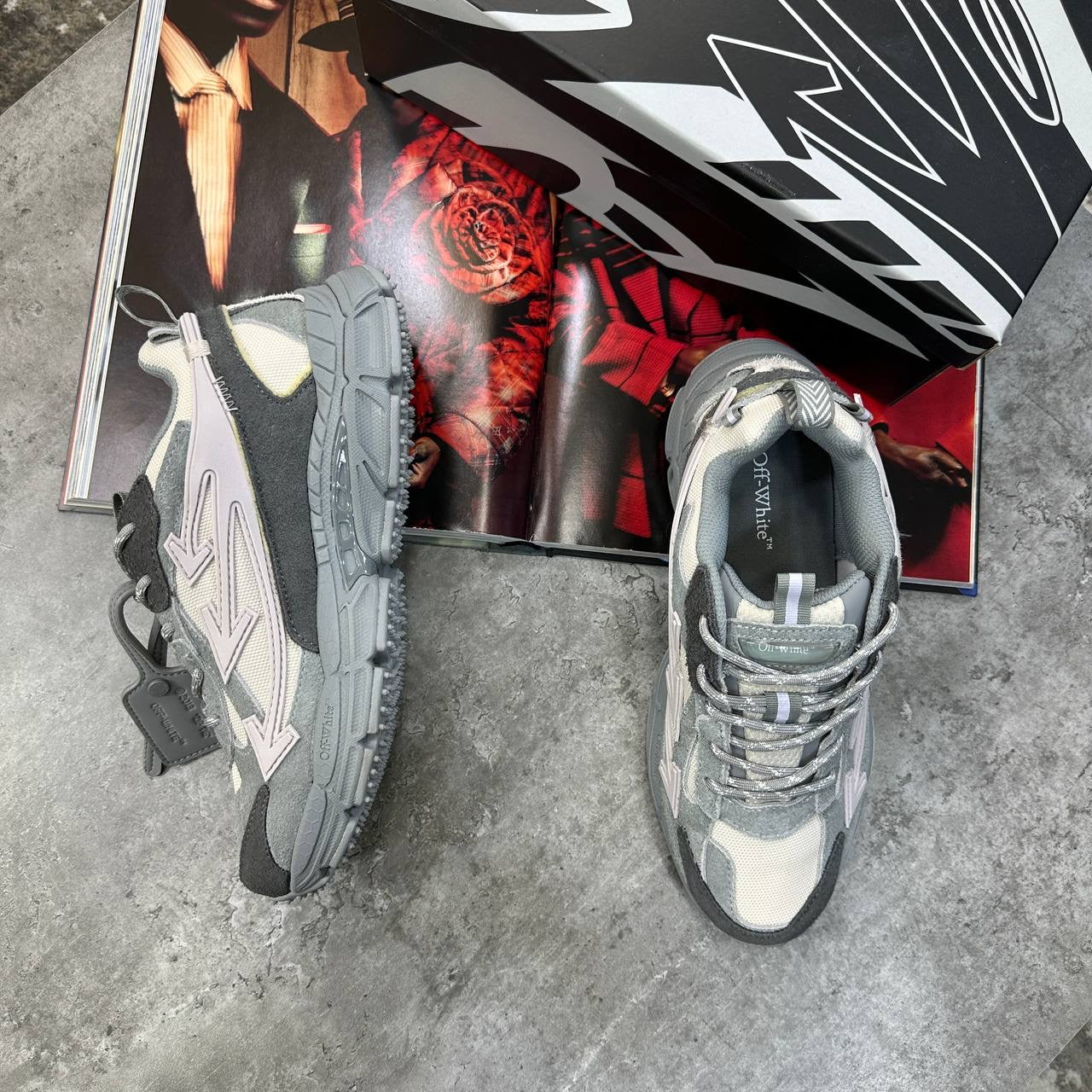 OFF/W TRAINER GREY
