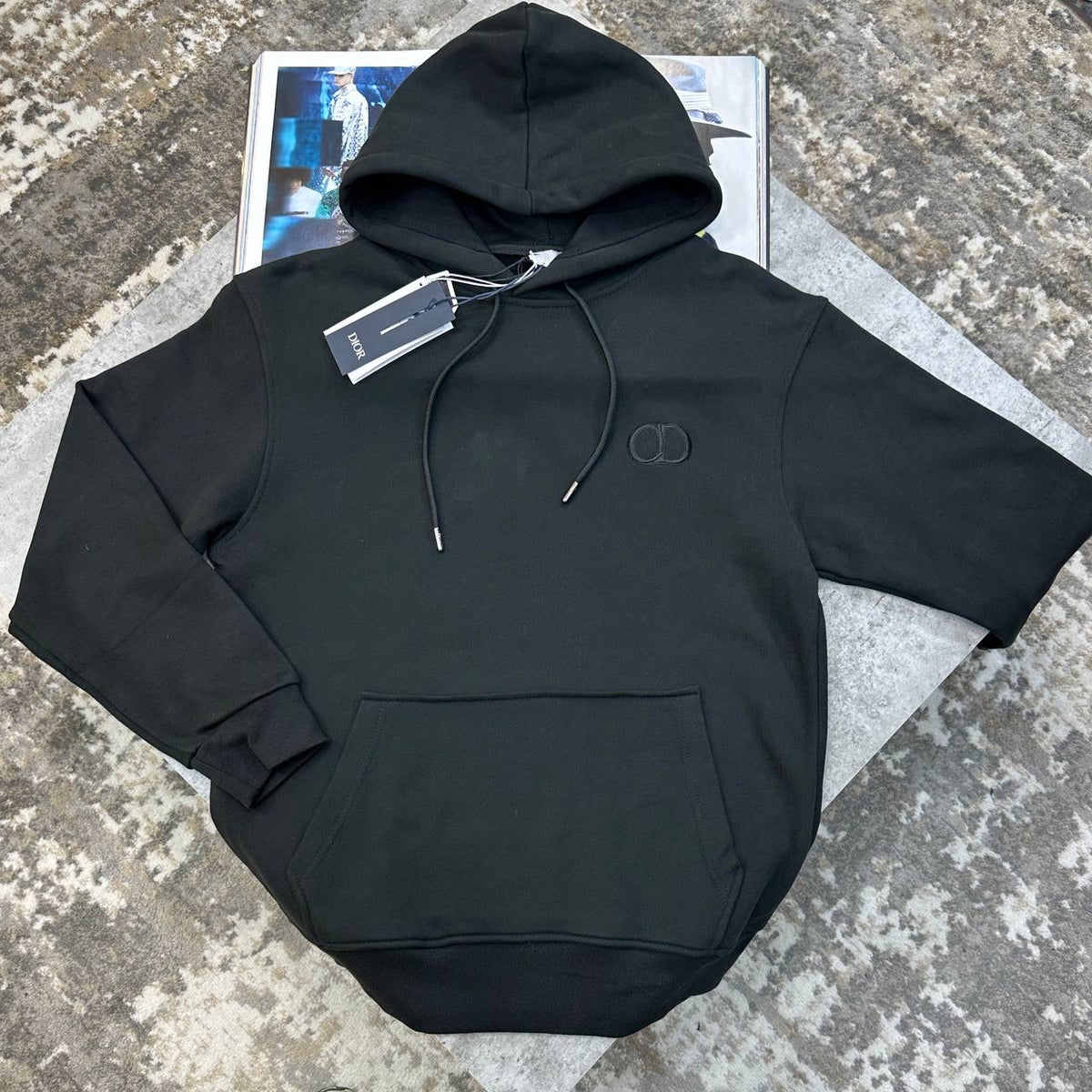DOR FRONT BADGE HOODIE BLACK