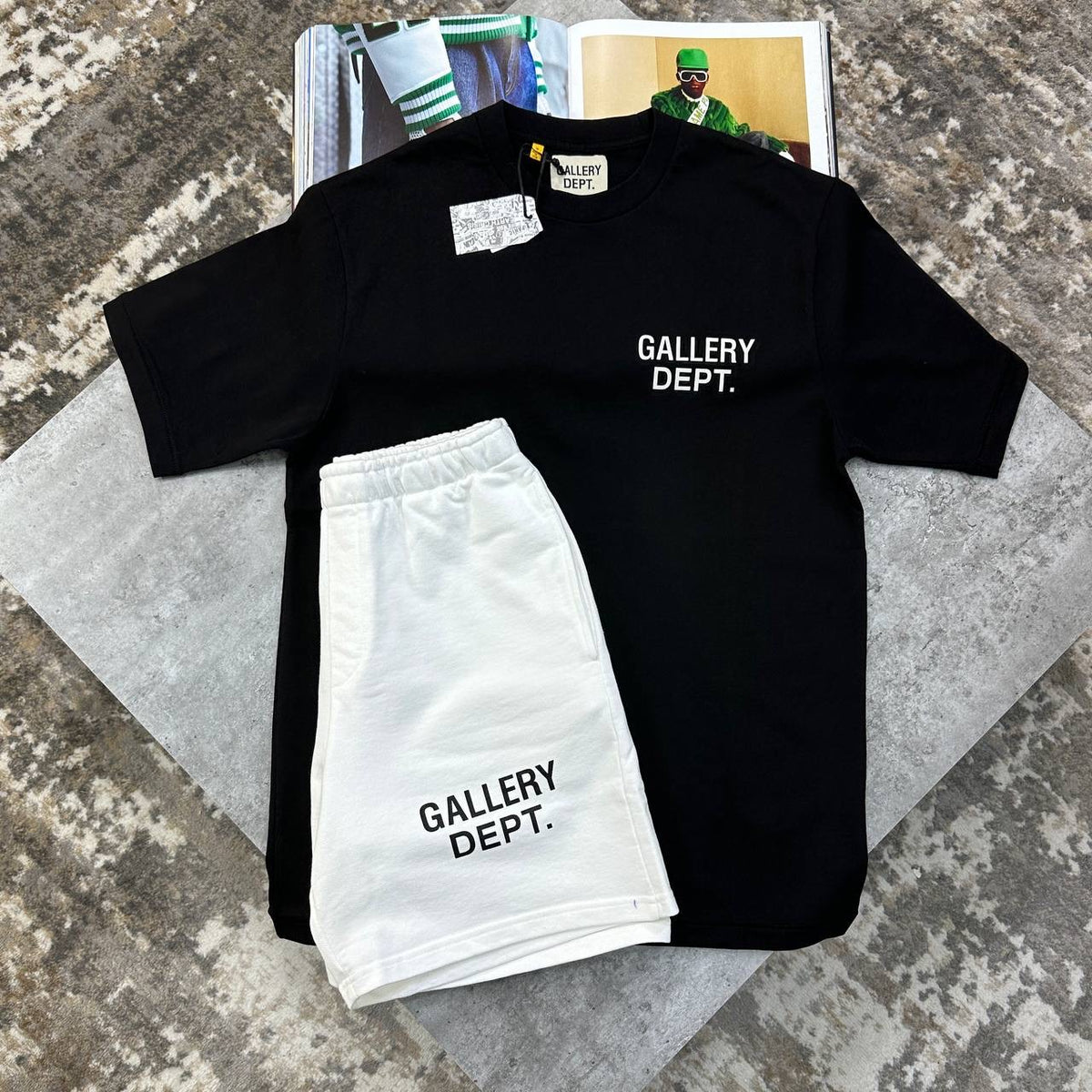 GD SHORT SET BLACK/WHITE