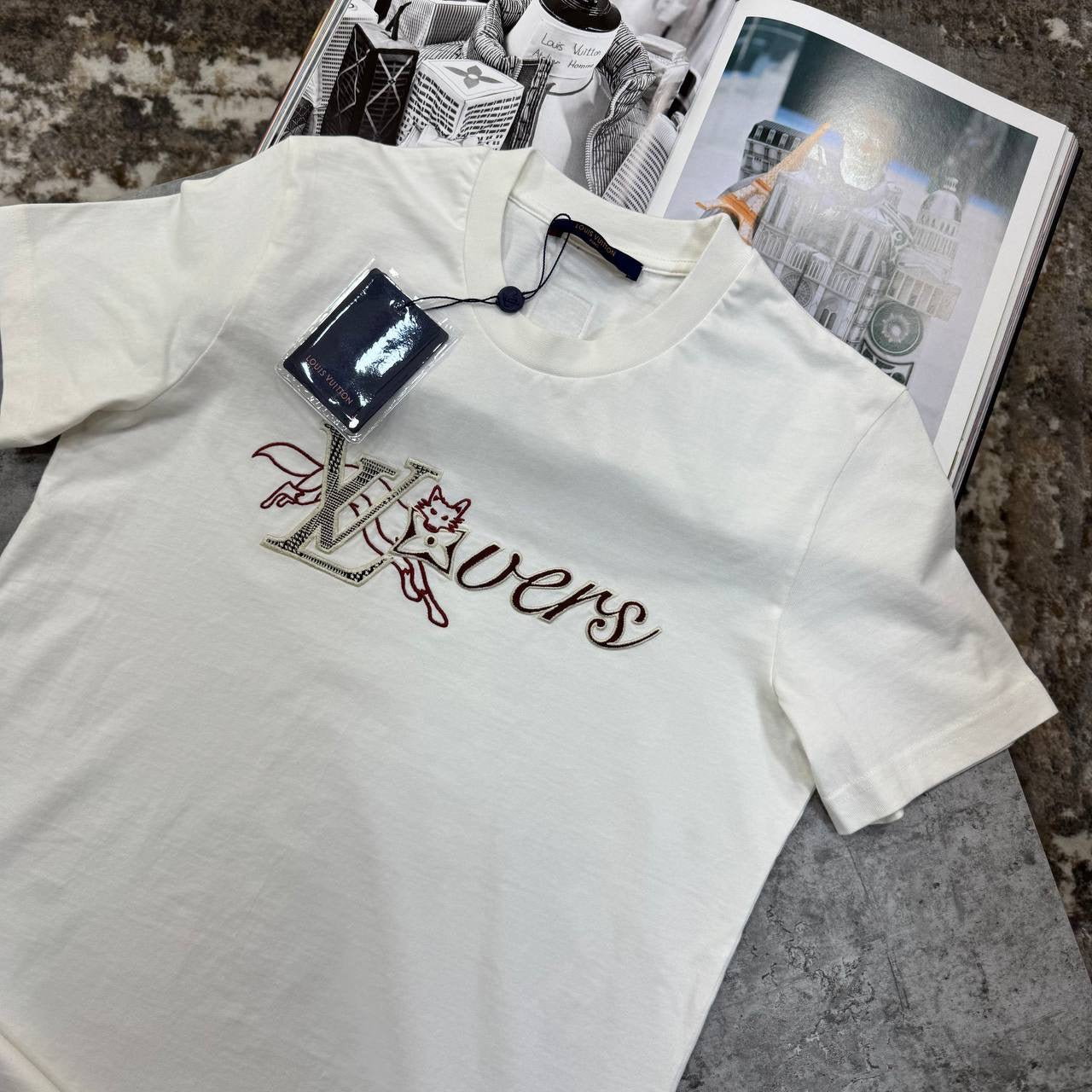 L.V TSHIRT- WHITE