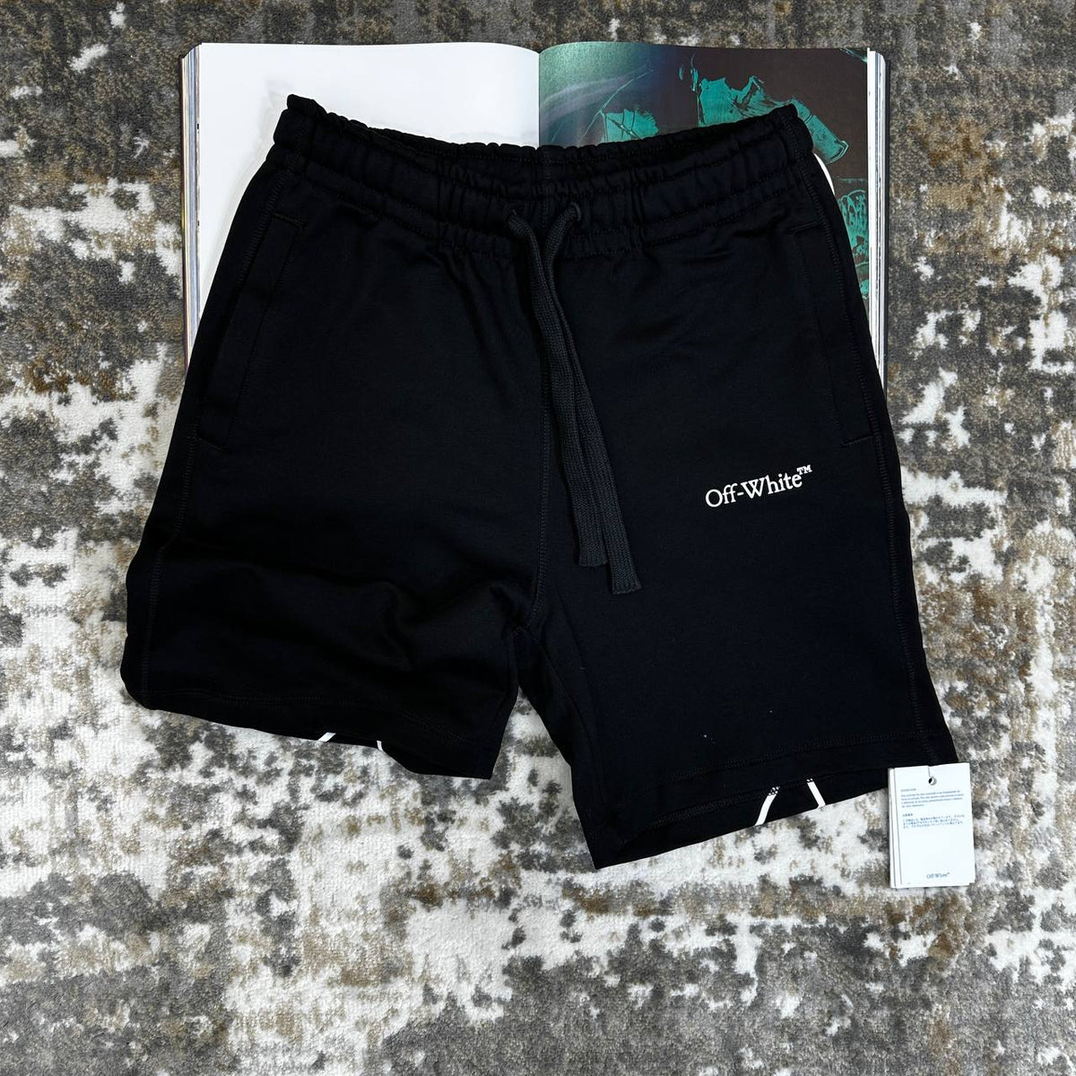 OFF WHITE SHORTS BLACK