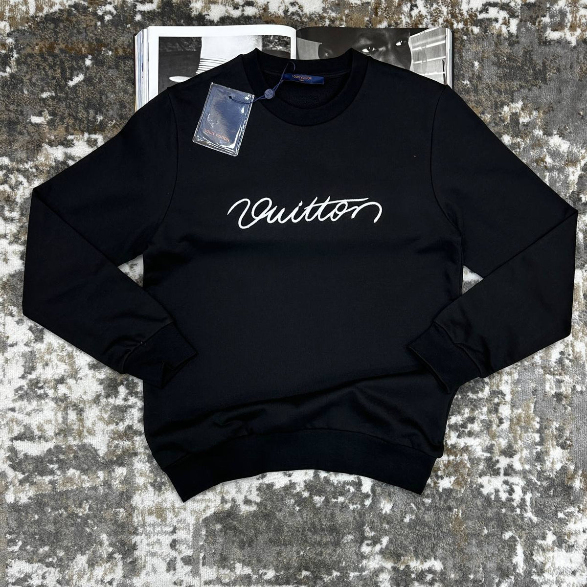 L.V JUMPER-BLACK