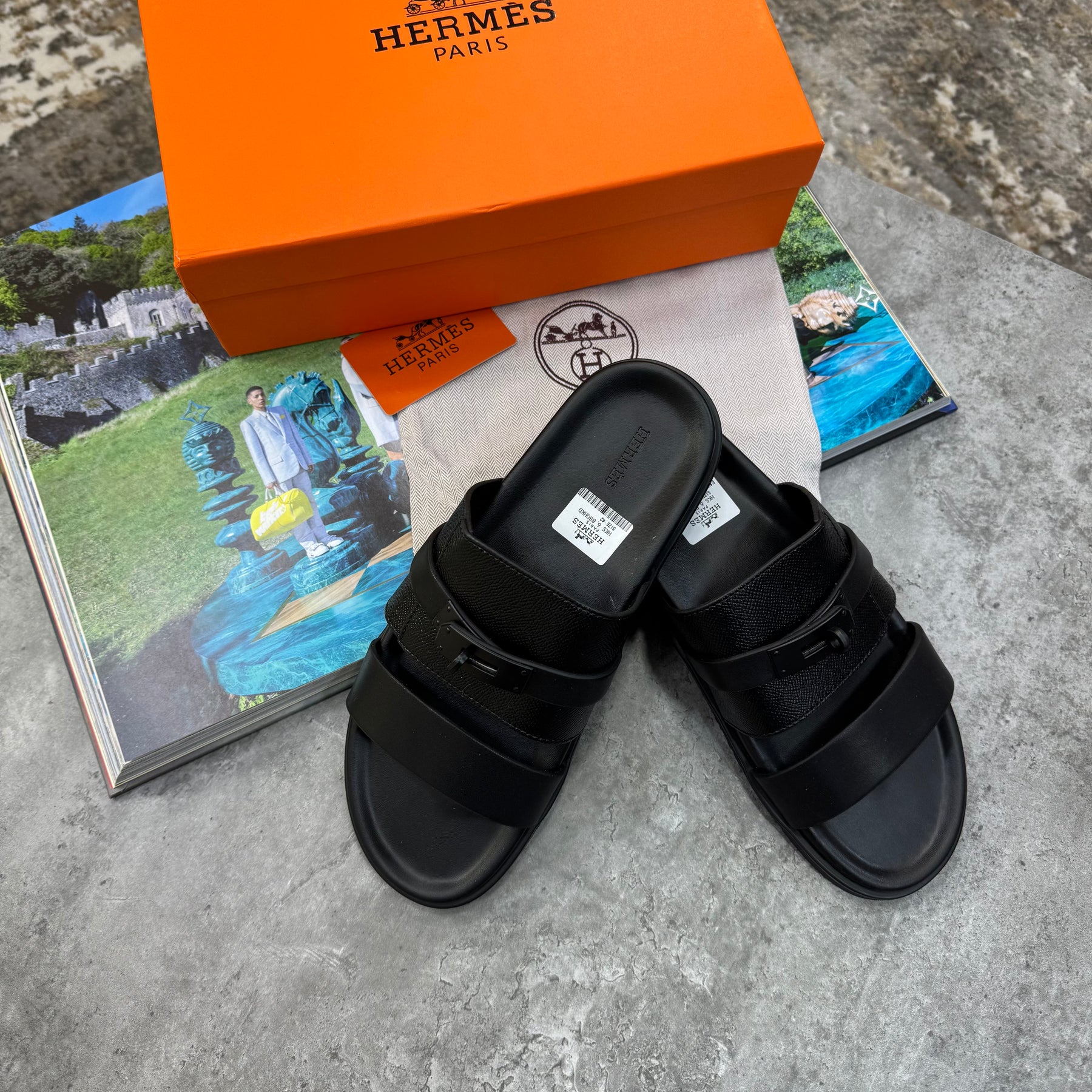 HRMS SLIPPERS MENS BLACK