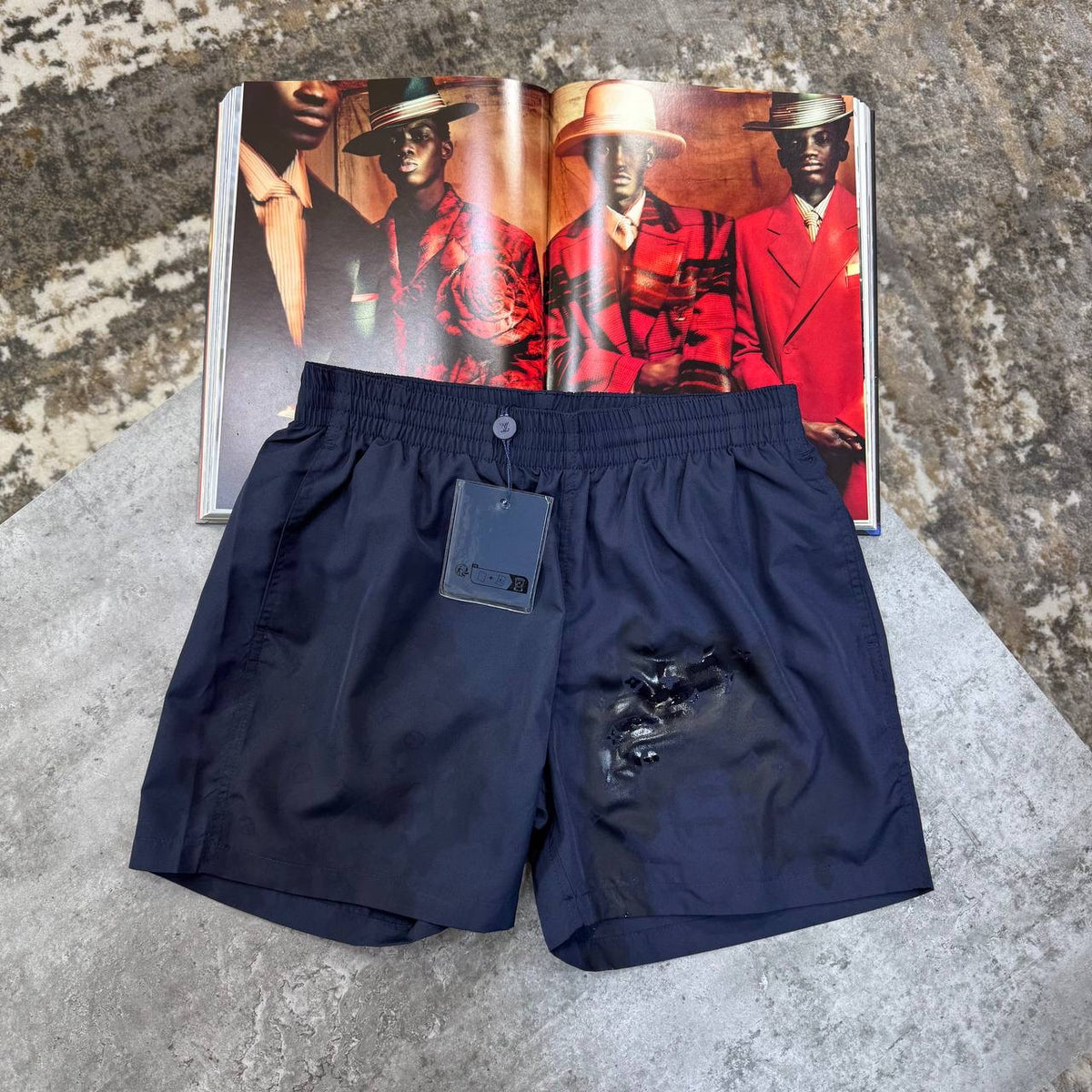 L.V WATER REACTIVE SWIM SHORT NAVY