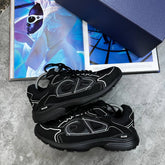 B-30 TRAINER-ALL BLACK