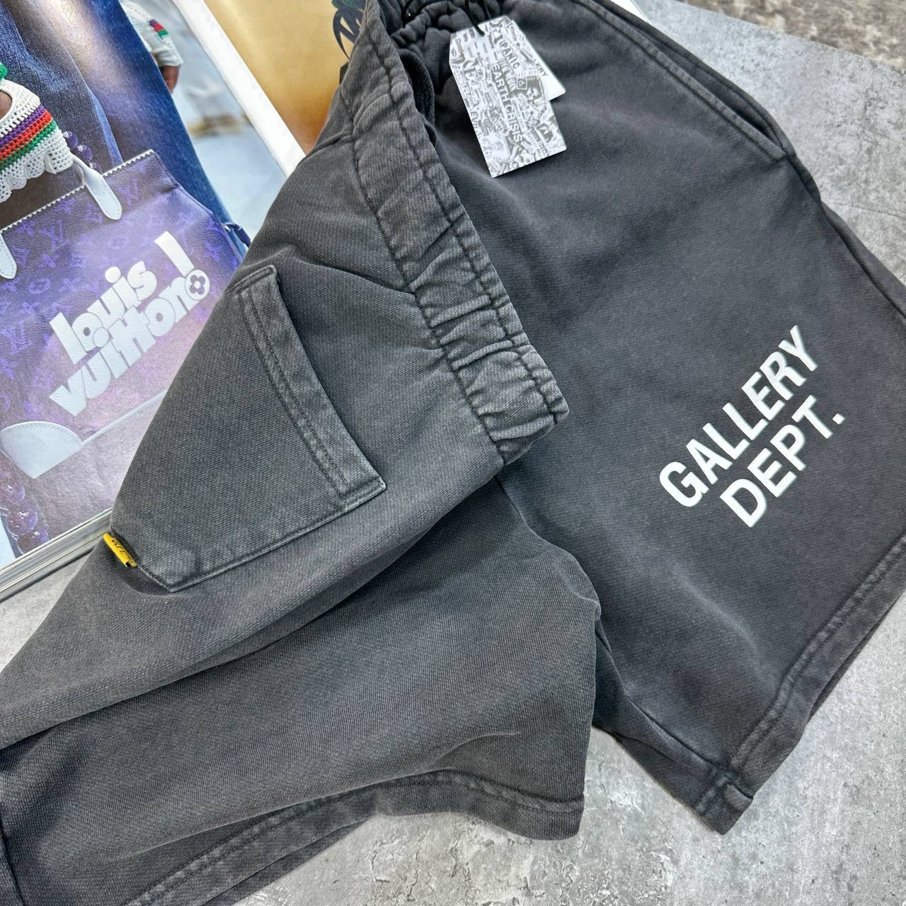 GLRY SHORTS BLACK