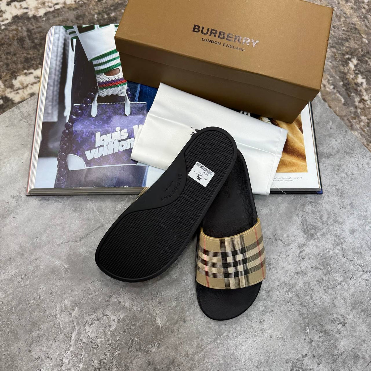 BRBRY SLIPPERS MENS BROWN