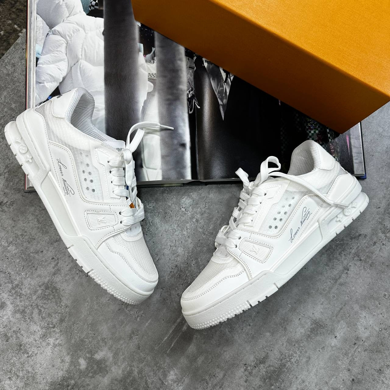L.v TRAINER -ALL WHITE