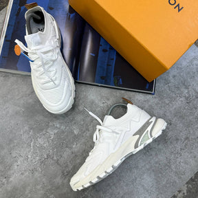 LVE TRAINER TRIPLE WHITE