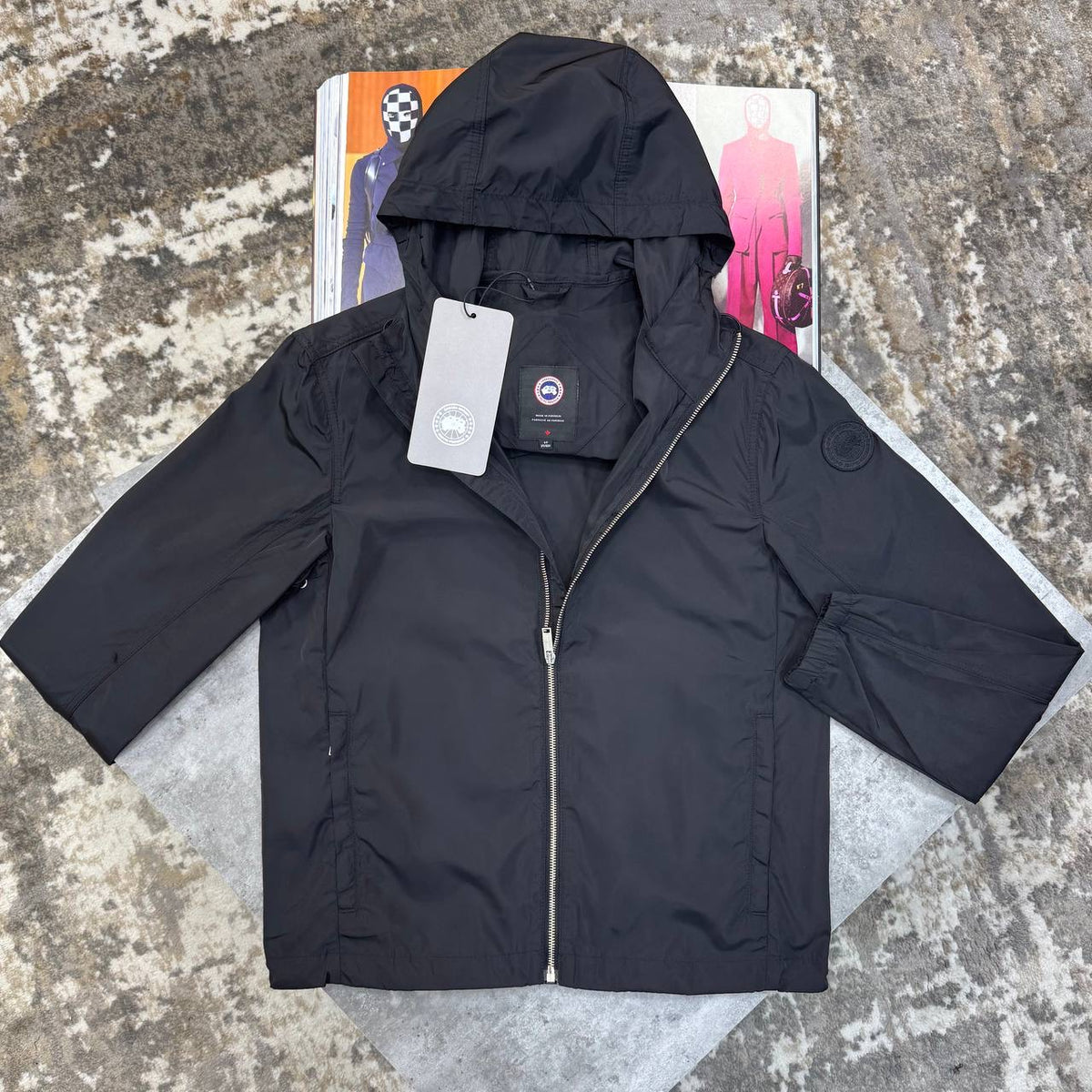 C.G WINDBREAKER SIDE BADGE BLACK
