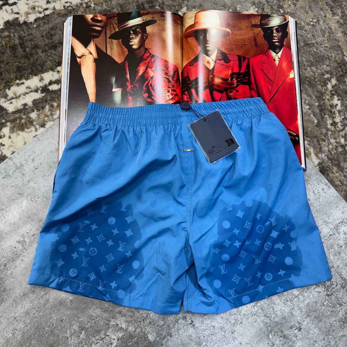 L.V WATER REACTIVE SWIM SHORT LIGHTBLUE