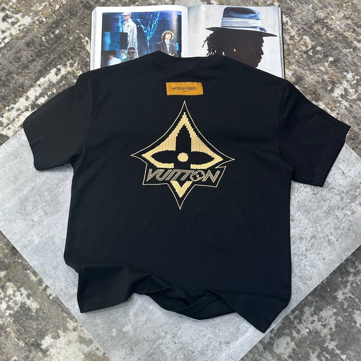 LVE TSHIRT-BLACK