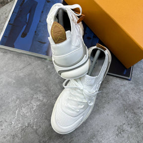 LVE TRAINER TRIPLE WHITE