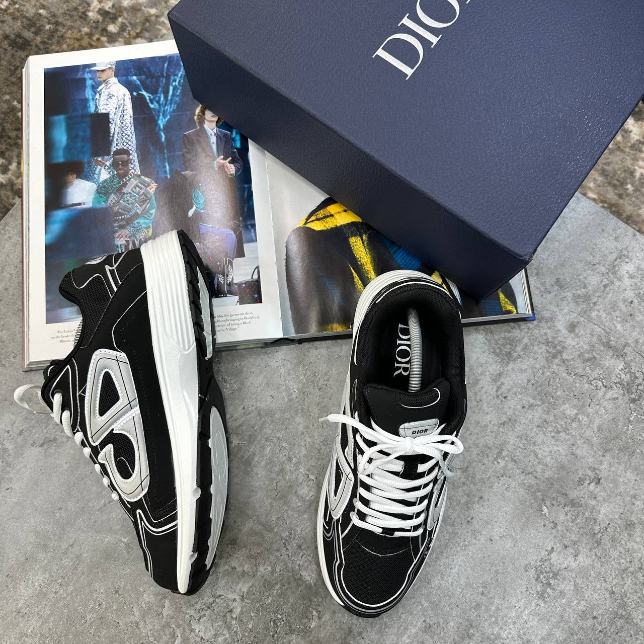 B-30 TRAINER-BLACK/WHITE