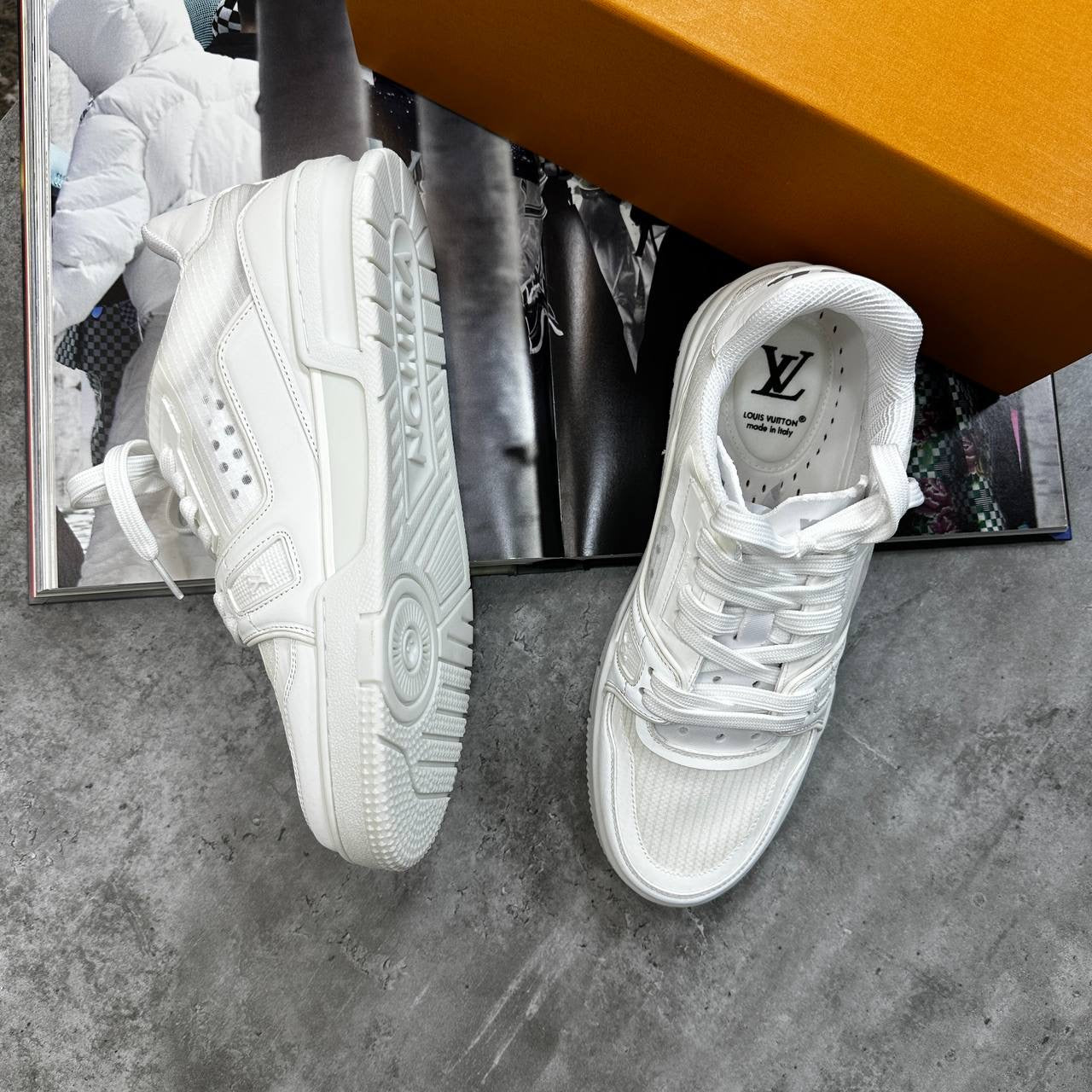 L.v TRAINER -ALL WHITE
