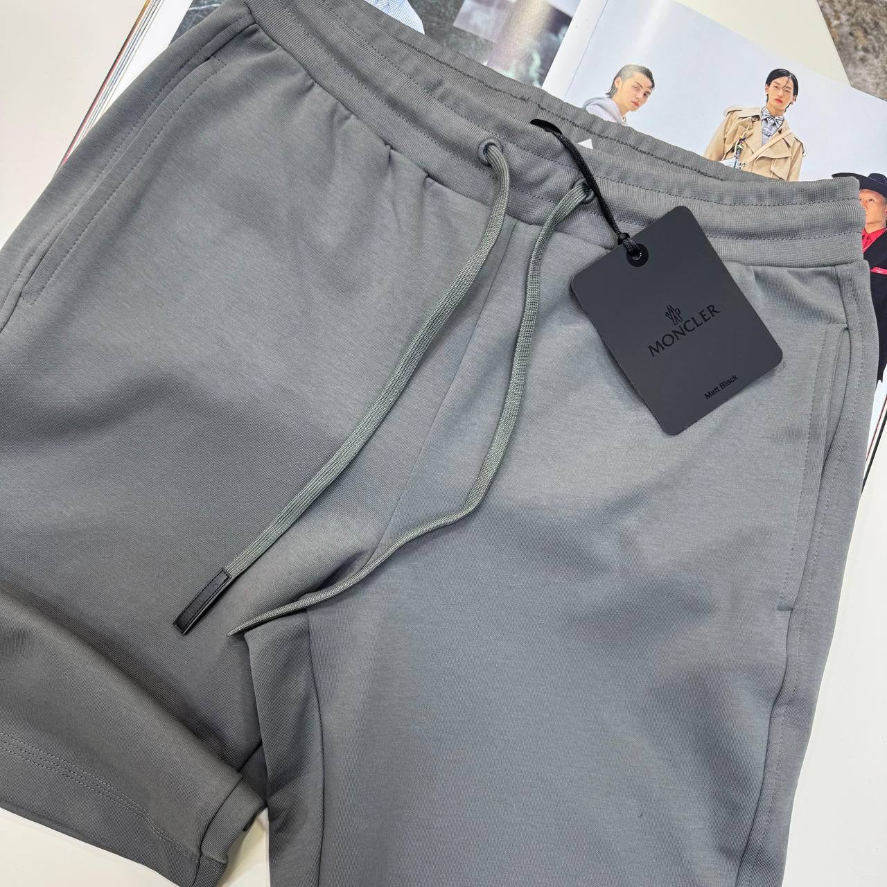 NCLR SHORT GREY