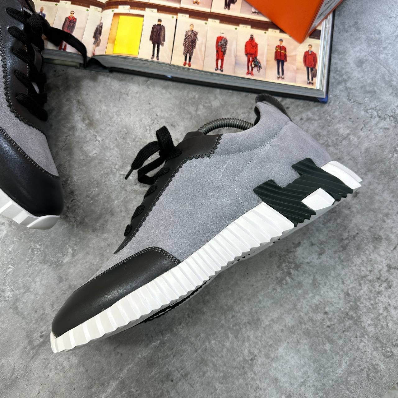 HRMS TRAINER BLACK/GREY