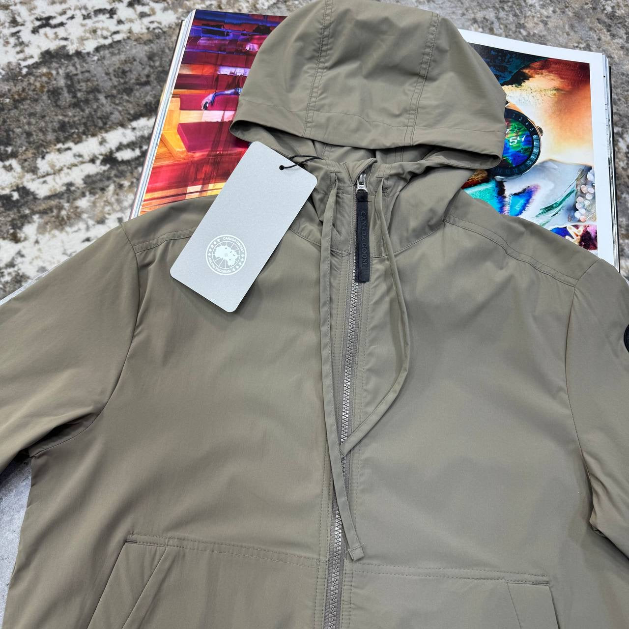 C.G LIGHT WEIGHT JACKET SIDE BLACK BADGE LIGHTBROWN